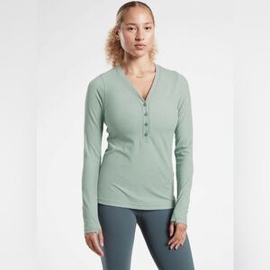 Medium Women's Green Long Sleeve Top